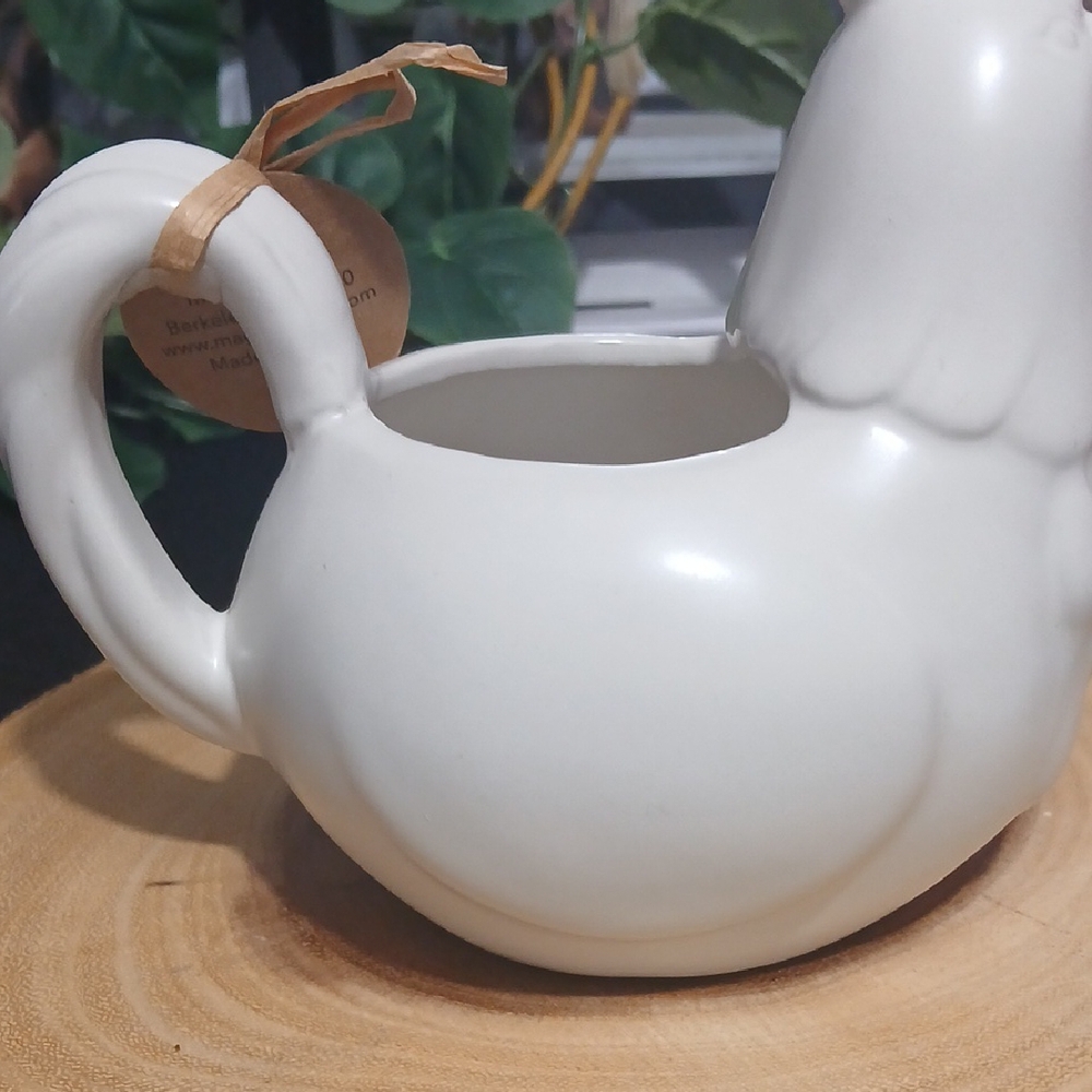 Rae Dunn Cream Chicken Pourer NWT - Picture 5 of 8